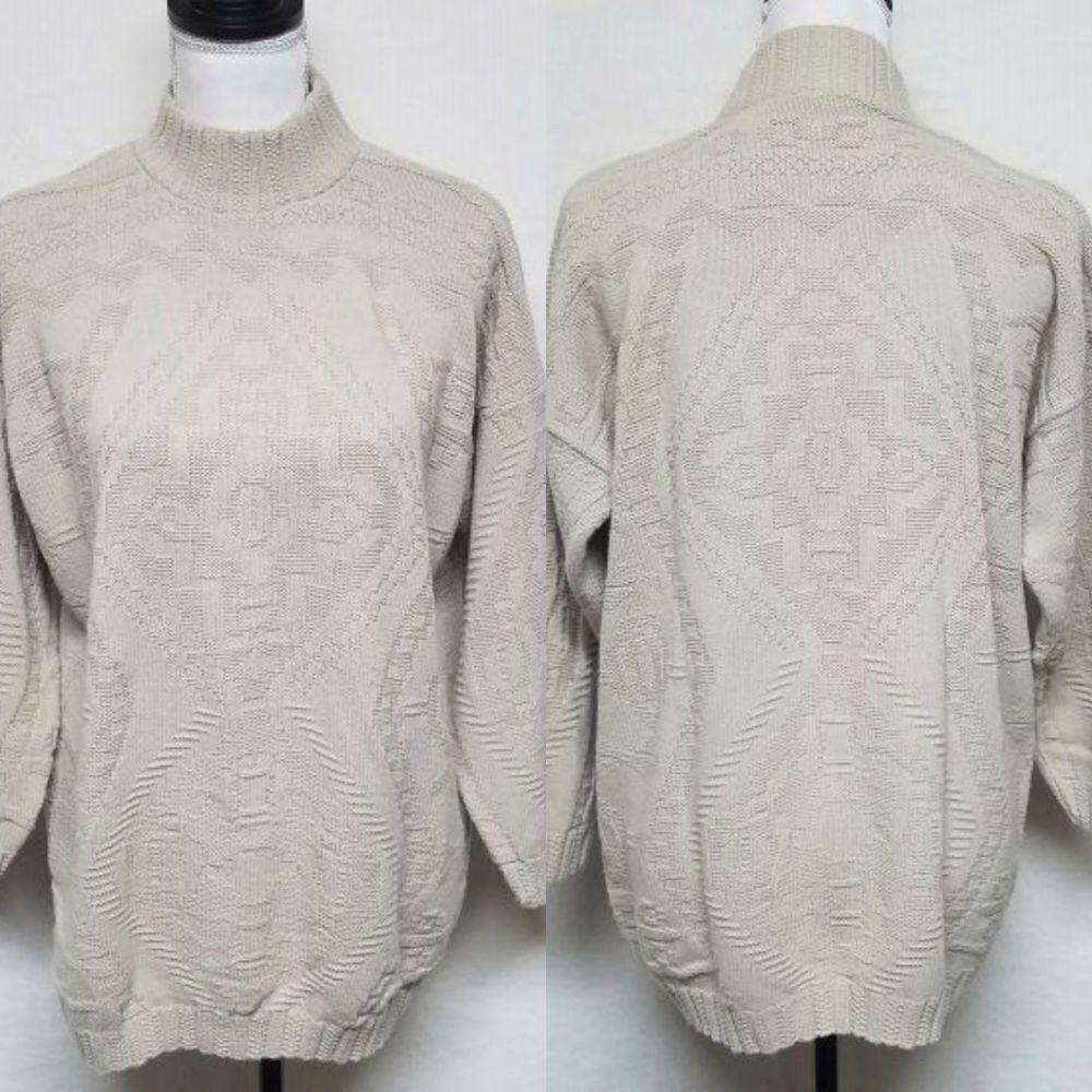 𝅺VINTAGE 80s Basic Editions Tan Turtleneck Sweater